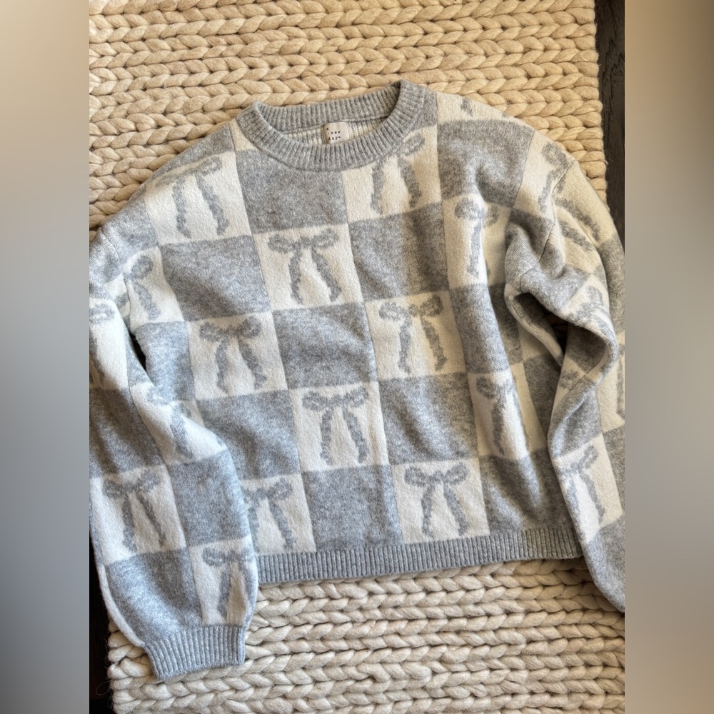 NWOT Gray Bow Size M Women's Holiday Crewneck Pullover Sweater - A New Day™